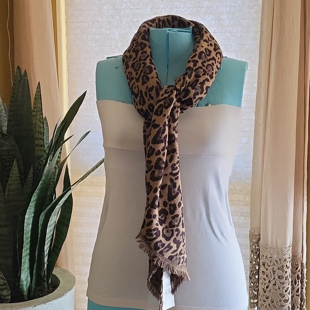 J Jill woman's Camelmulti multi-functional scarf wrap. One size. - Picture 5 of 11